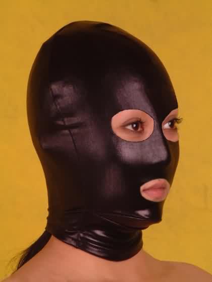 Sử dụng bao cao su và miếng đệm bdsm