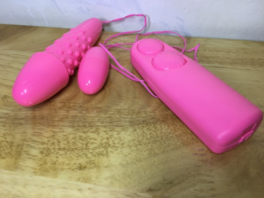 2 tình yêu rung trứng