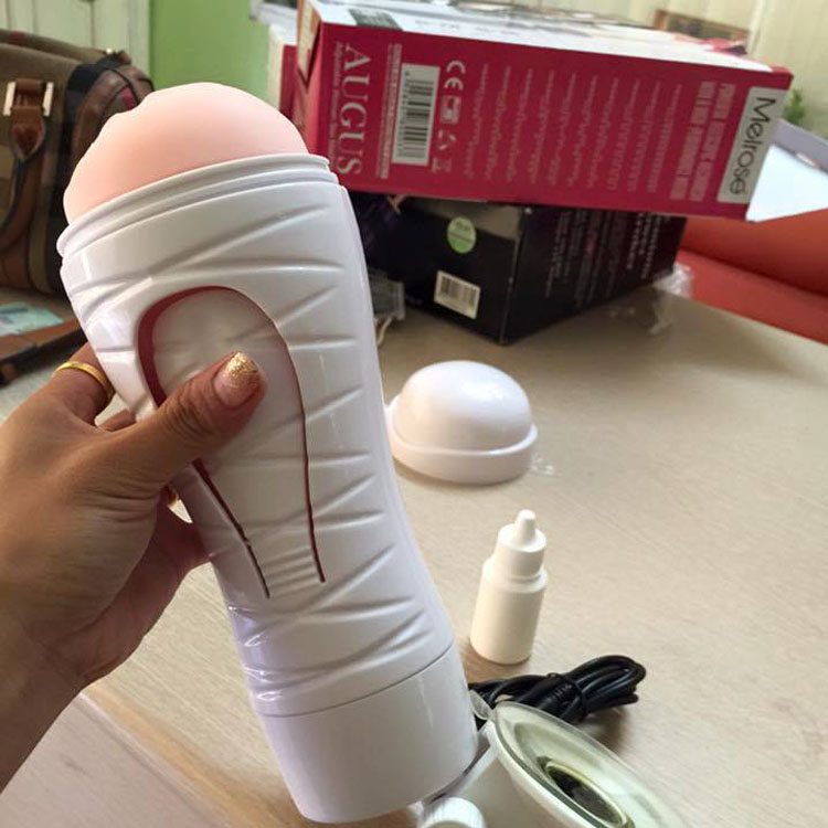 Âm đạo giả treo tường có sạc