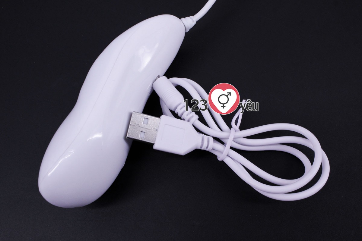 Dương vật giả có đế kích thích rung và tạo nhiệt thông qua pin sạc