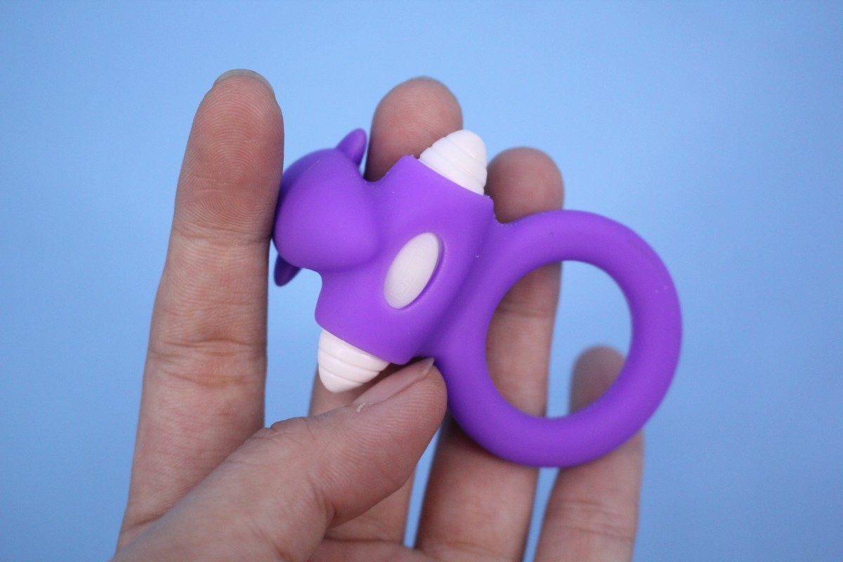 Nhẫn rung tình yêu cá heo dễ thương 2