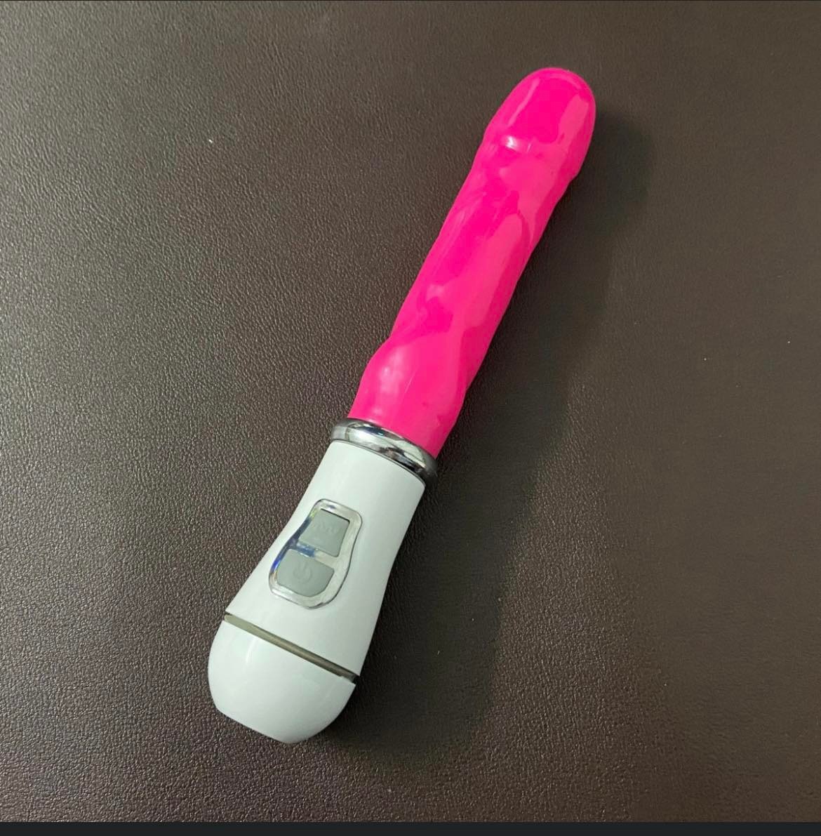 Dương vật giả silicone nhỏ gọn có nhiều chế độ rung 1