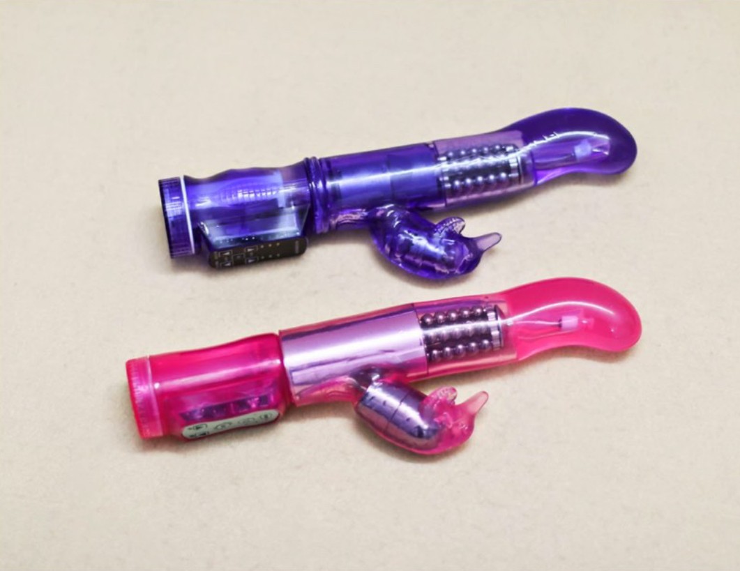 Baile 4 rung dương vật giả