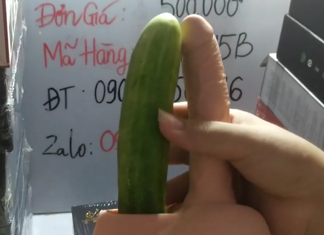 Dildo với dương vật giả nhánh cho hậu môn chơi 