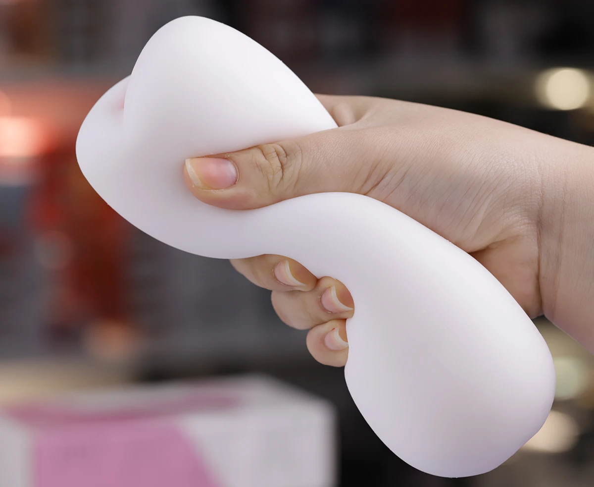 Âm đạo giả Miiko rất mịn