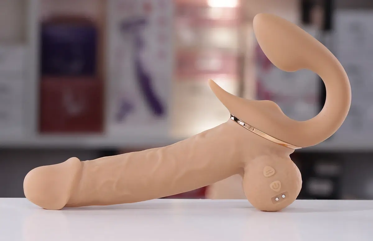 Cu giả hai đầu có rung thụt DC79K màu da, chất liệu silicone cao cấp, kích thước nhỏ, cho cả hai người les cùng sướng