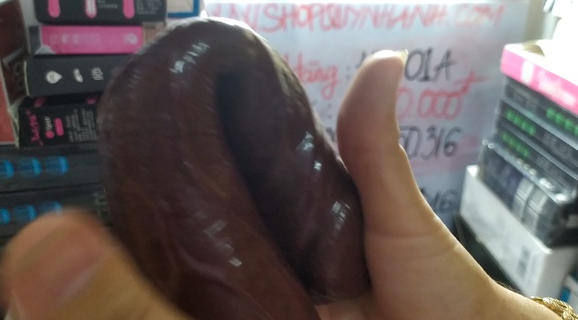 dương vật giả màu nâu sẫm giá rẻ